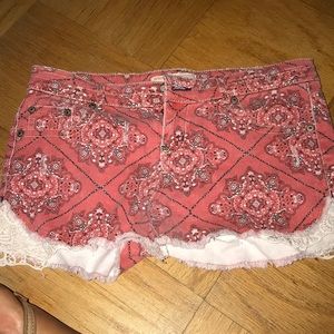Patterned shorts